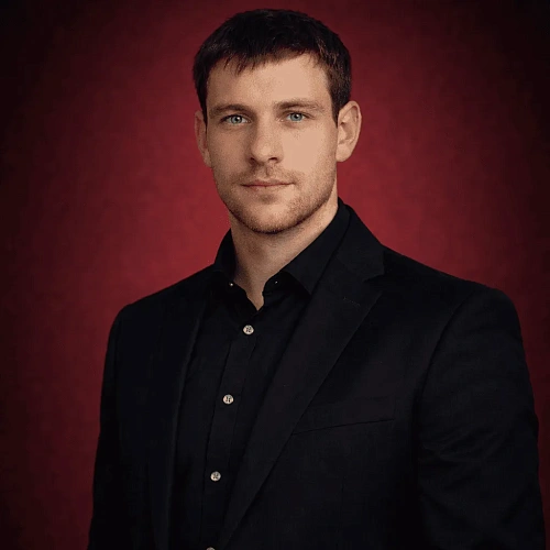 Илья Семёнов | Команда компании